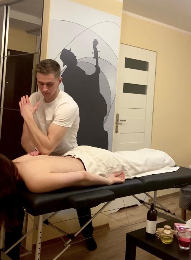 Masaż leczniczy/Fizjoterapia/Relaks/Massage Cracow