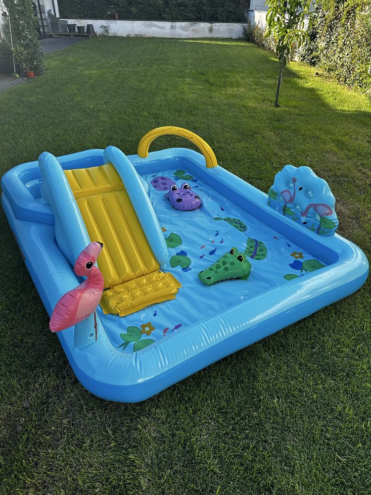 Piscina de criança
