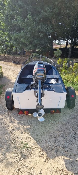 Barco recreio e pesca