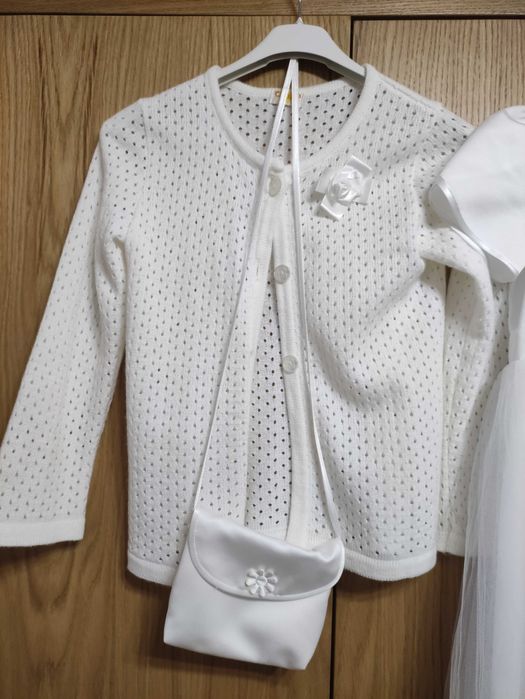 Sukienka komunijna z dodatkami