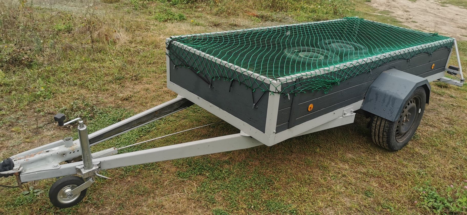Przyczepka samochodowa 1300kg, 3m x 1,3m, na kat B
