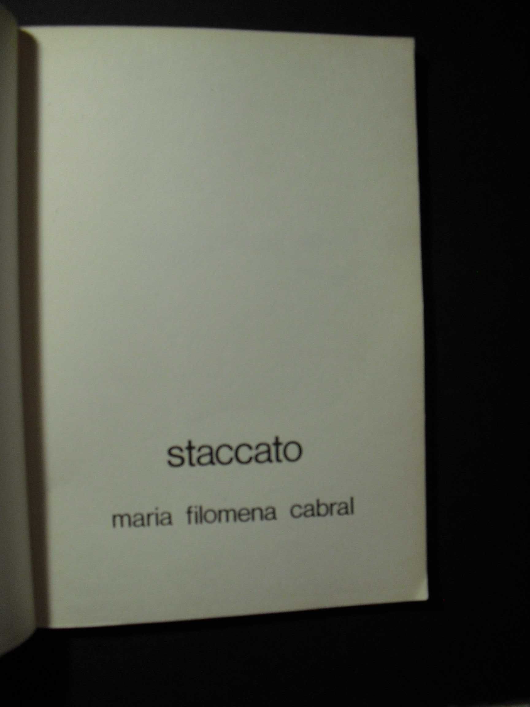 Cabral (Maria Filomena);Staccato,Capa e Desenhos de Graça Martins,