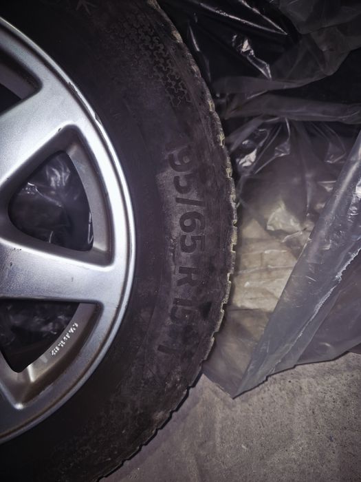 Продам диски с зимней резиной R 15