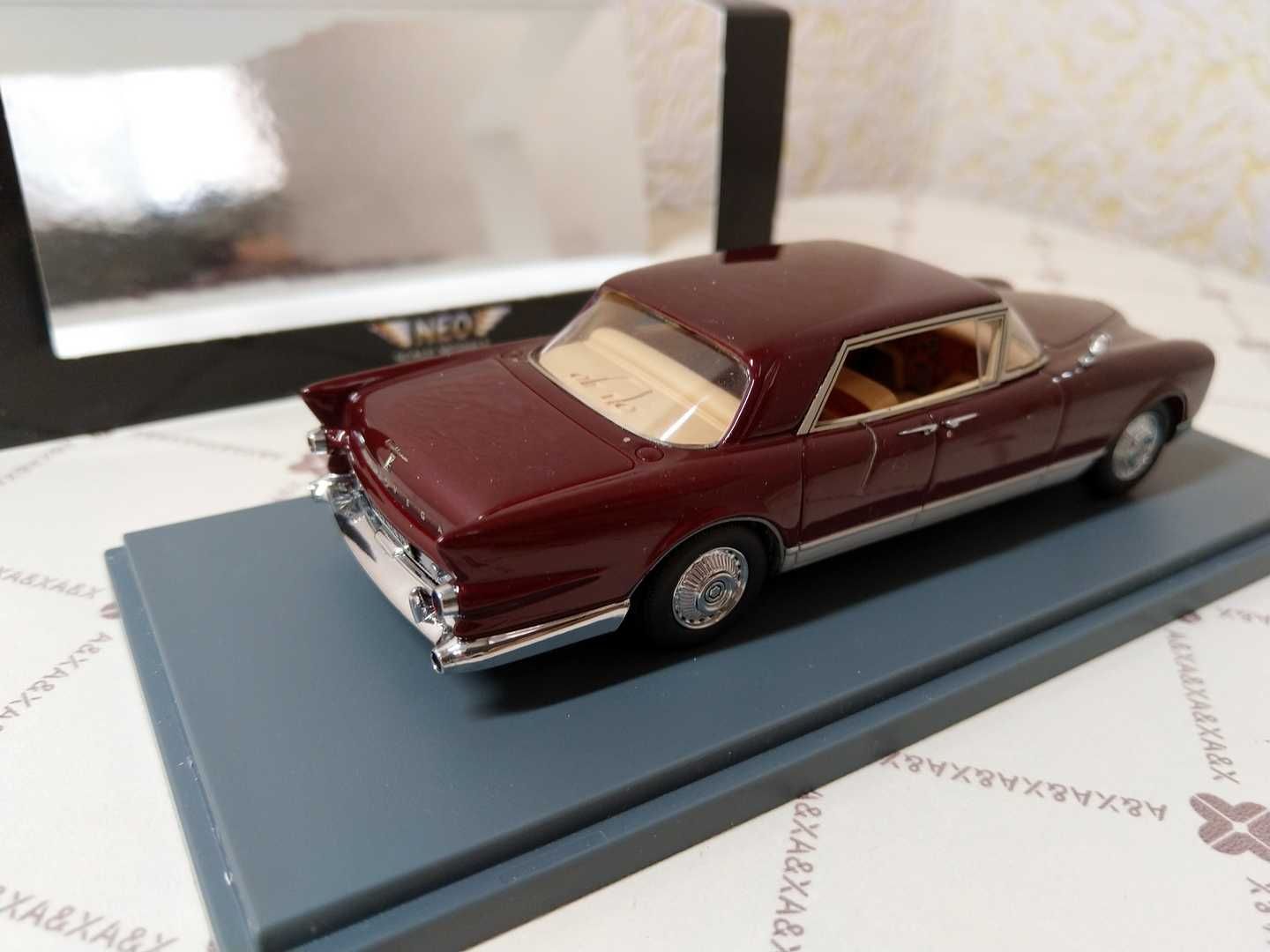 1/43  NEO   Facel Vega