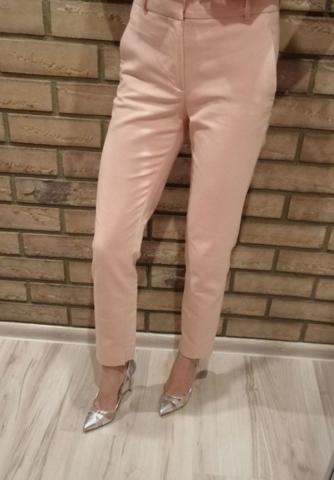Spodnie eleganckie Zara