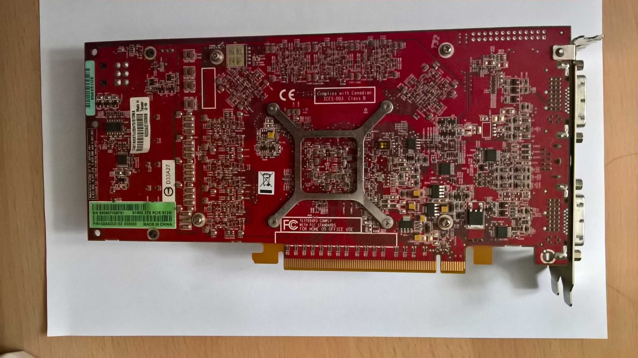 Asus ATI Radeon X1900XTX 512mb ddr3 PCI-E / hdtv / dvi