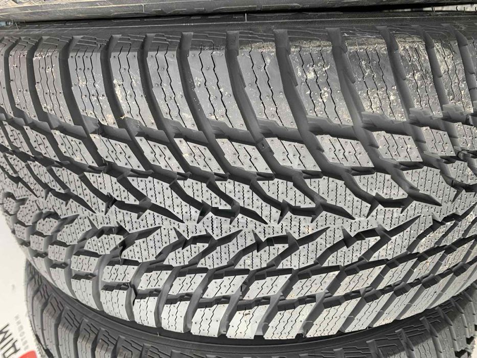 Шини нові 245/45 R17 Nokian зима, 2023року