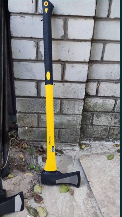 Сокира - колун Сталь 2 кг, ручка стекловолокно