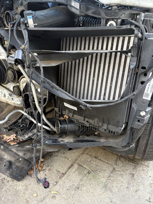 Porsche macan II 3,0 s lewy intercooler
