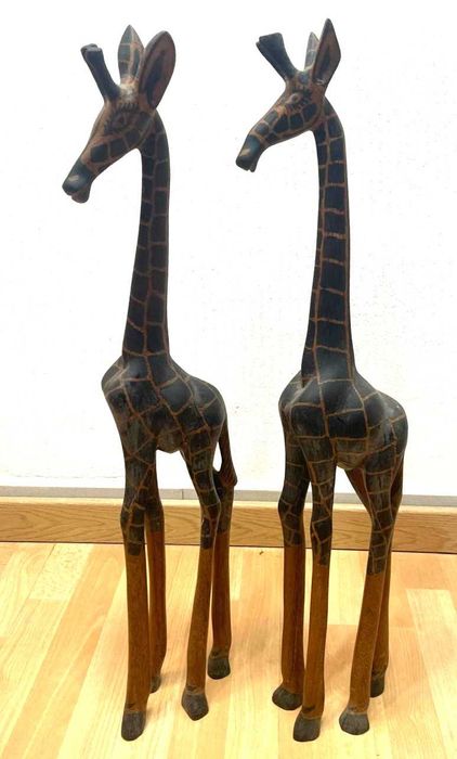 Girafas antigas decorativas em madeira maciça com 78 cm de altura