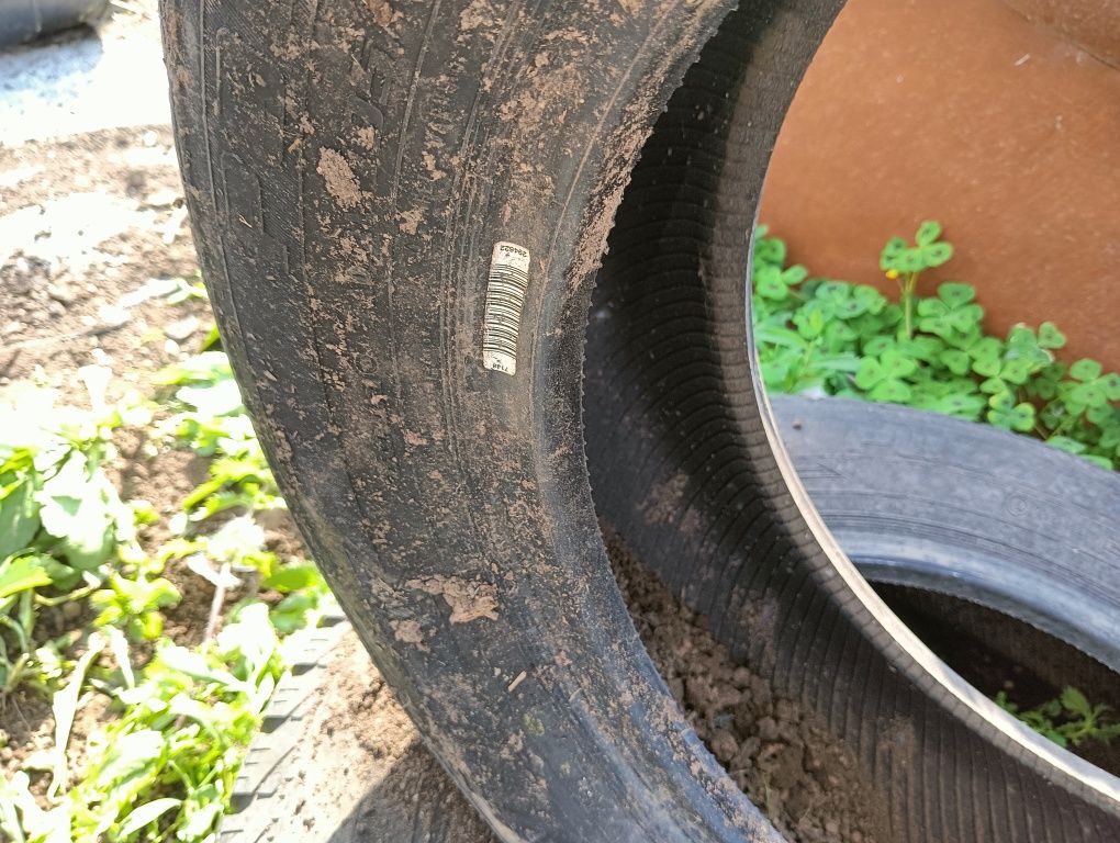 Vendo pneus seminovos 195/65 R15