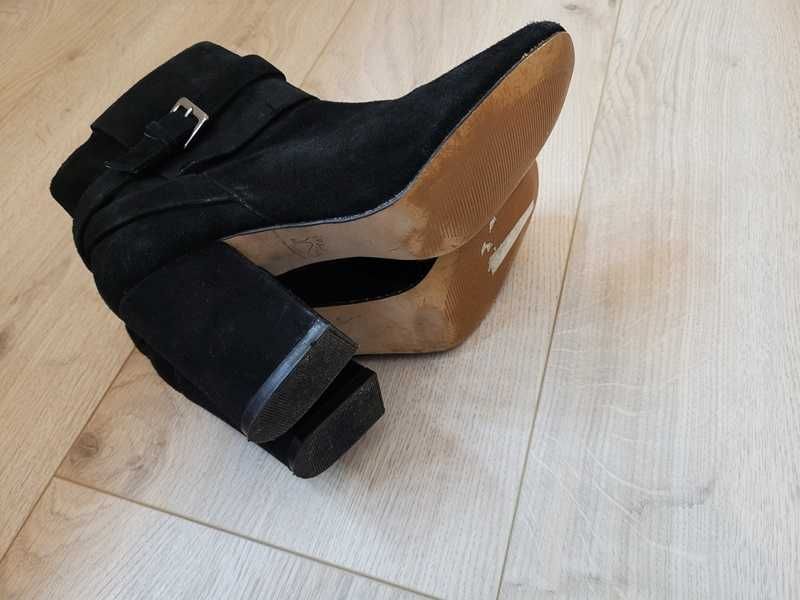 Czarne, skórzane - zamszowe buty / botki, Marks & Spencer, 38