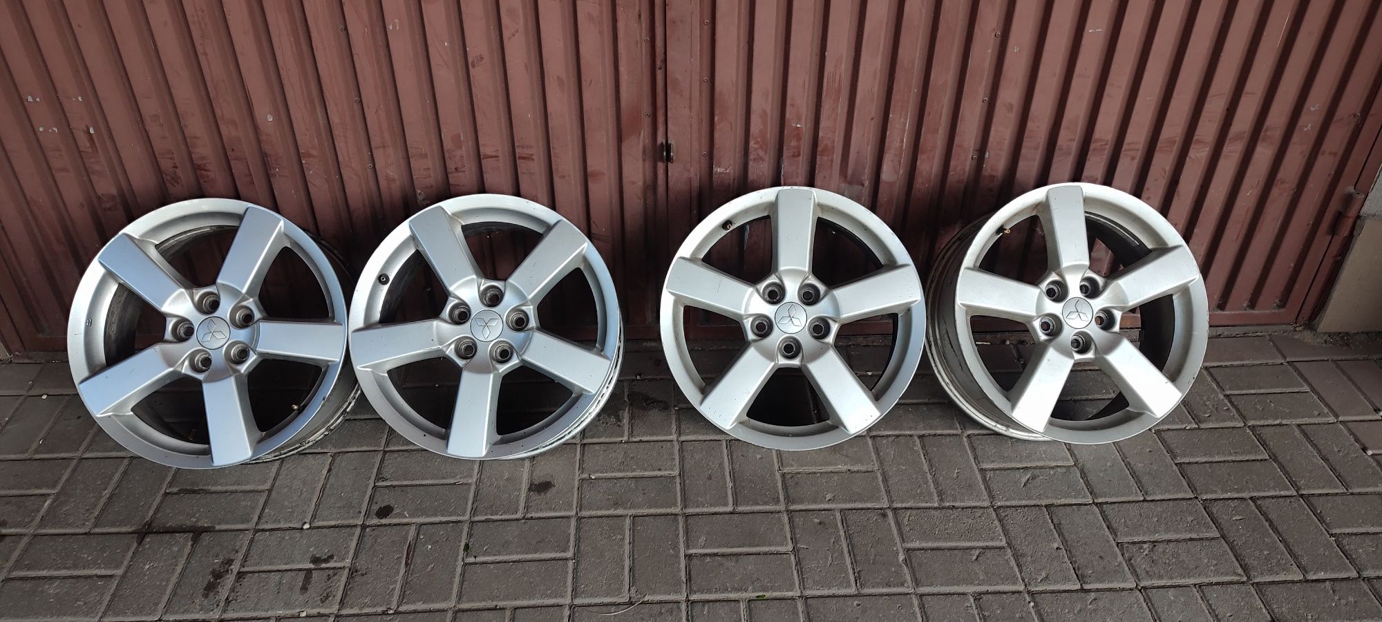 Felgi Mitsubishi 18" 5x114,3 ET38 8J