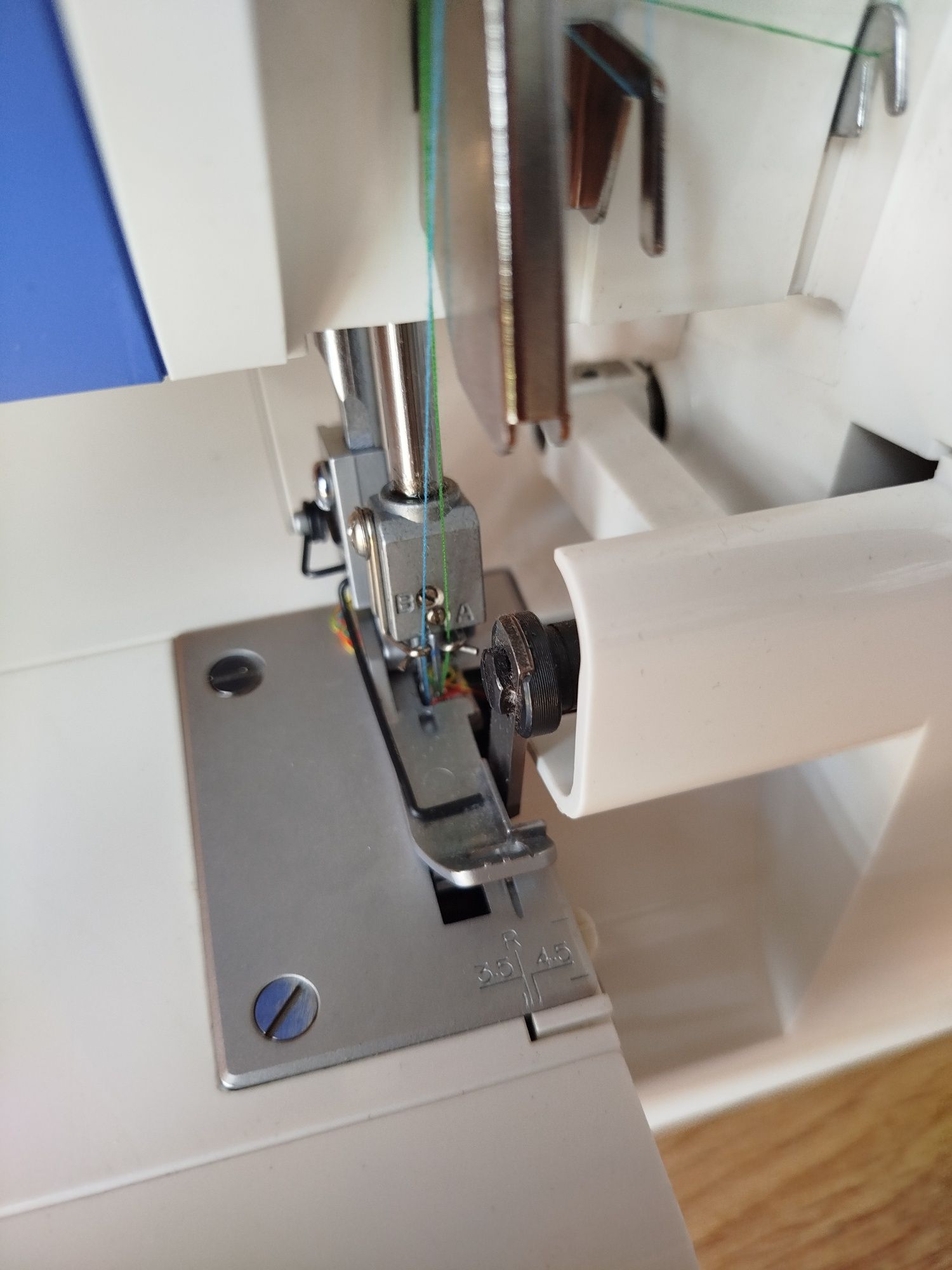 Overlock Pfaff czteronitkowy owerlock