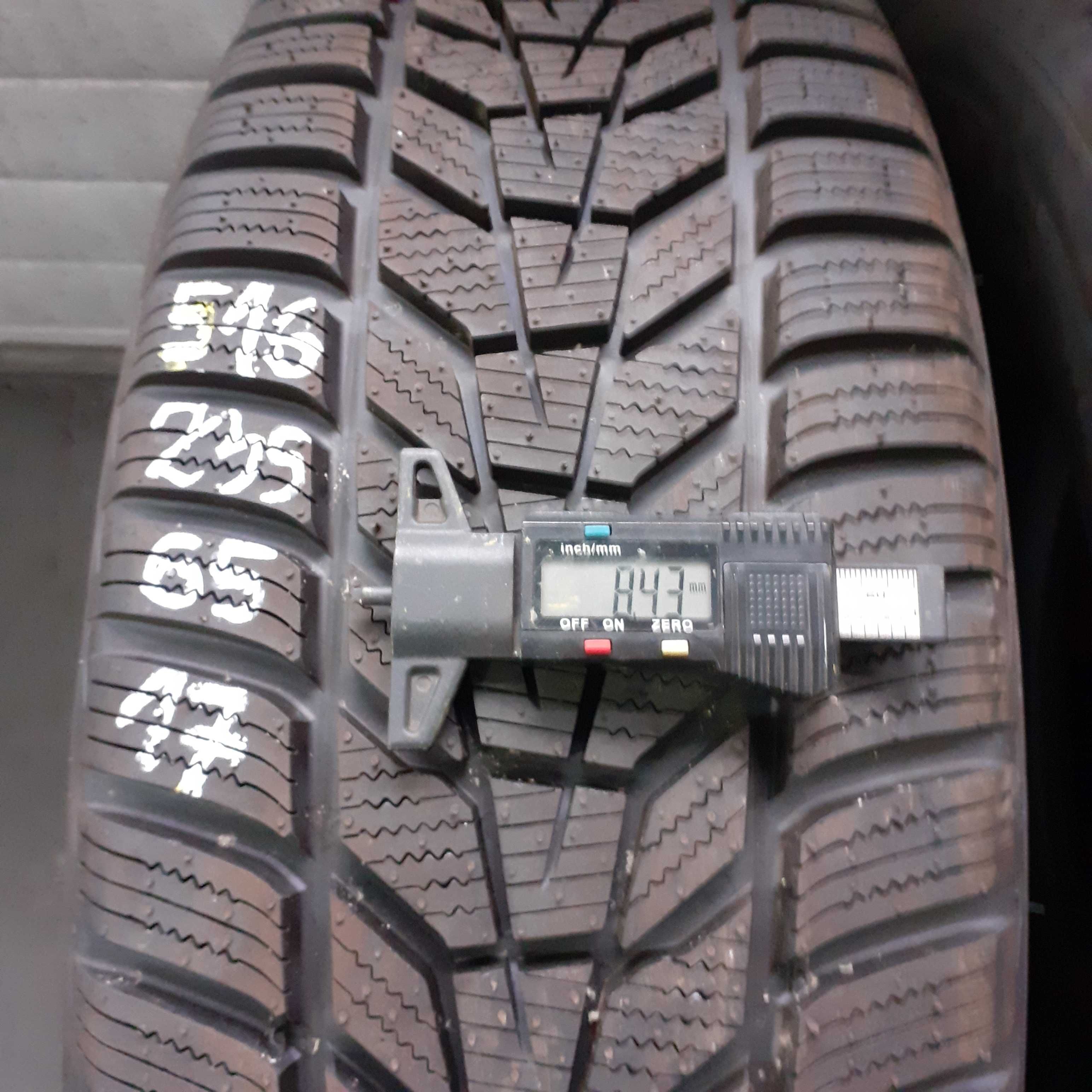 Komplet opon Hankook Winter Icept Evo 235/65 R17 108V Nr.516