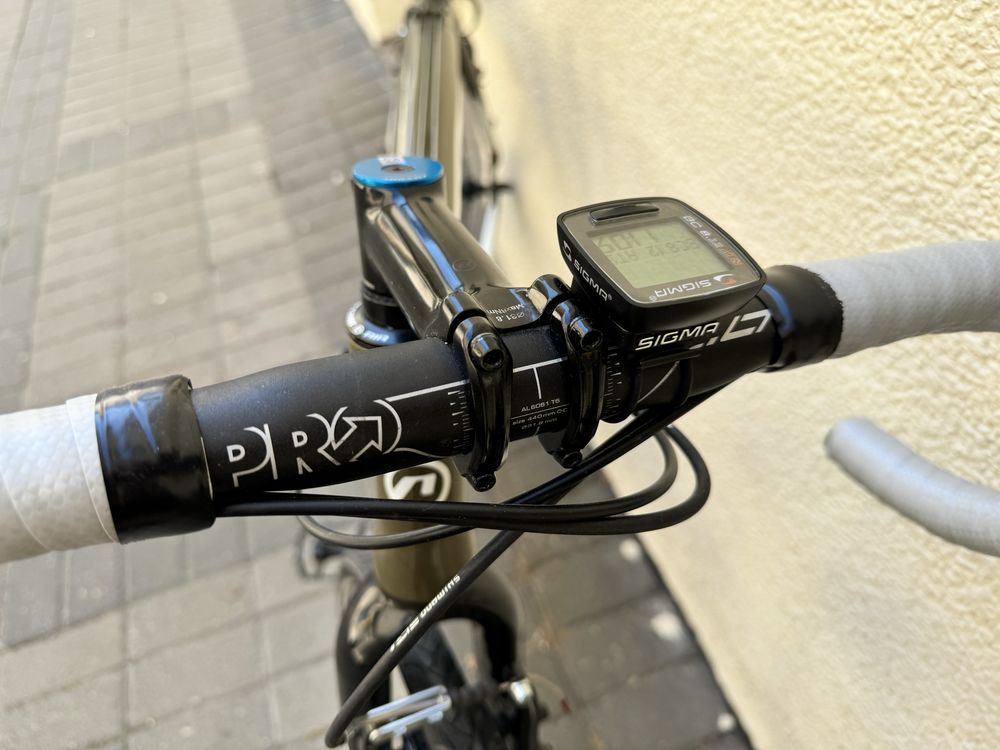 Rower przelajowy gravel Accent CX One rozm M 2x10 105 porządny osprzęt