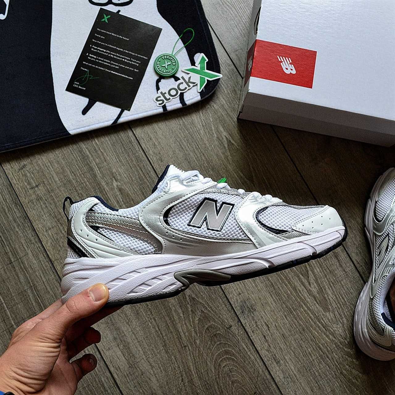 Чоловічі кросівки  New Balance 530 білий з сріблом 0530 ЗНИЖКА