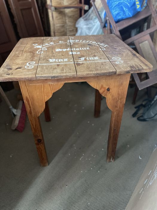 Mesa madeira maciça com pintura manual no tampo