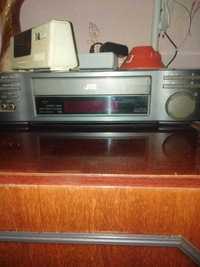 Продам касетный VHS-плеер HR-J300EE