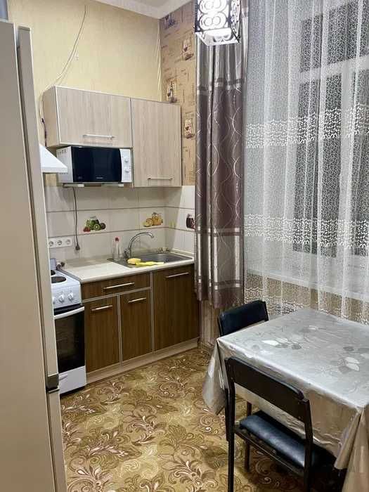 Продається 1кімнатна квартира, м Захисників Украіни (81430)