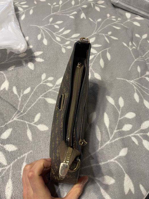 !АКЦІЯ! Жіноча сумка-багет Guess Noelle 2-в-1, сумка гесс діноча, Gues