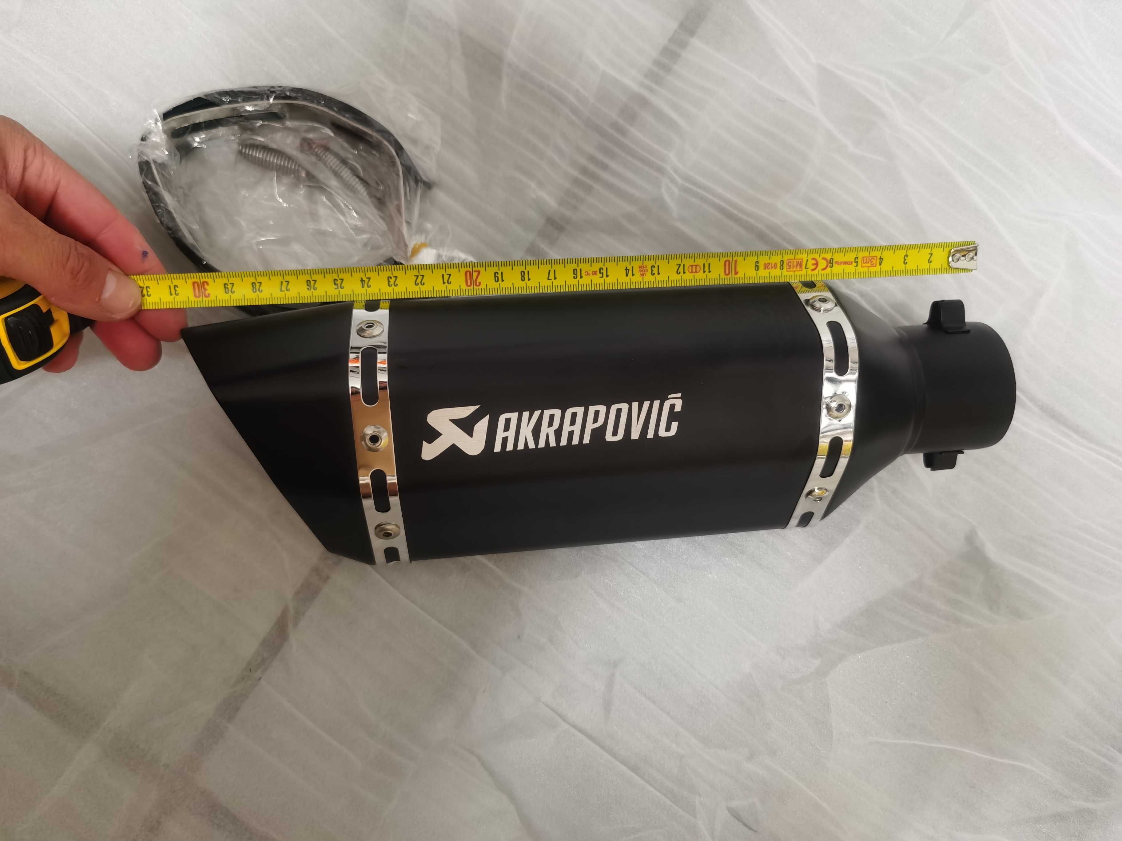 Ponteira escape Akrapovic - 51mm - Inox/Carbono - Preto - 70€/cada