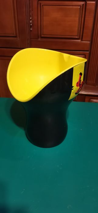 Pojemnik na wino. J&B