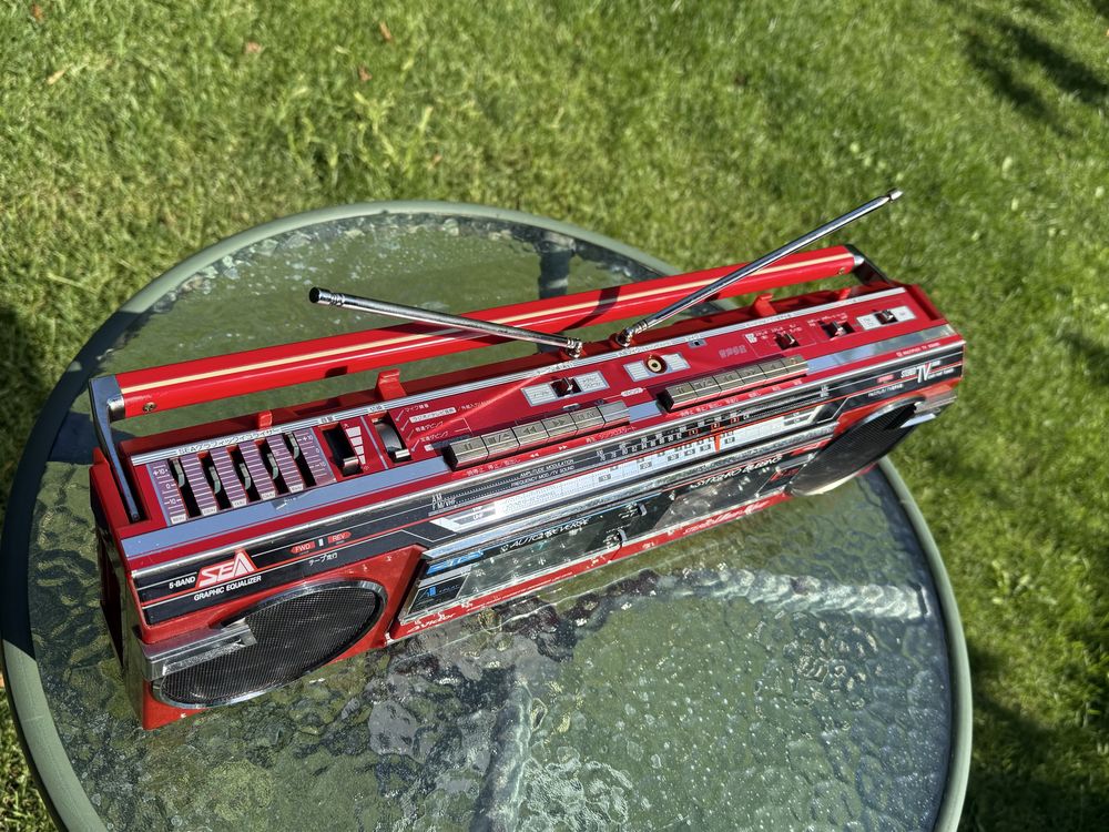 Продам магнитолу Victor  RC-W70