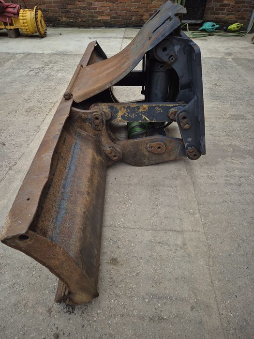 Pług do koparki Komatsu pw 160-7  części
