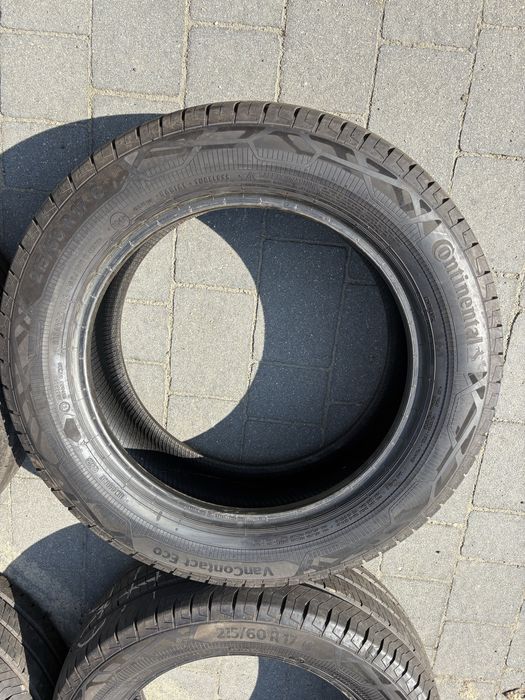 Opony letnie Continental VanContact Eco 215/60r17 C