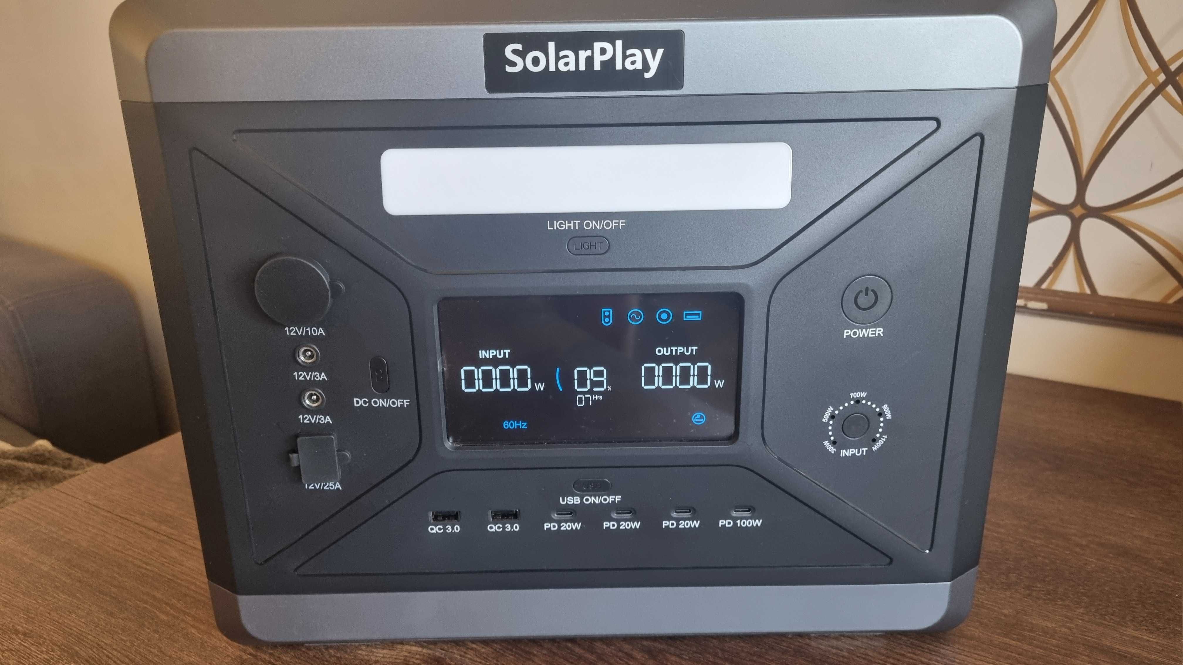 Solarplay Q2501 potężna stacja zasilania 2400W / 2160Wh