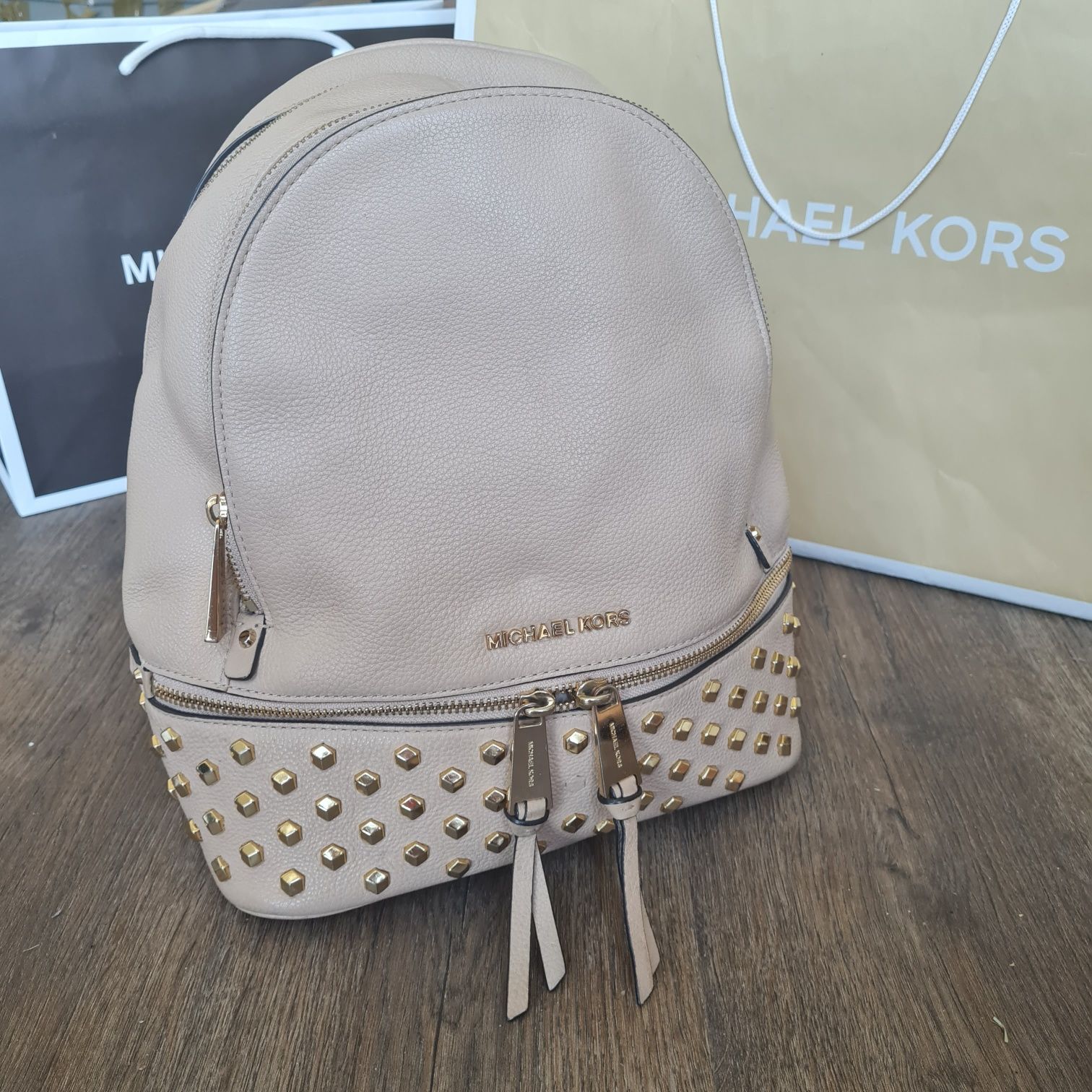 Michael Kors plecak plecaczek rhea beżowy logo duży mk monogram logowa