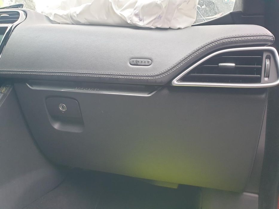 Porta luvas JAGUAR F-Pace (X761)