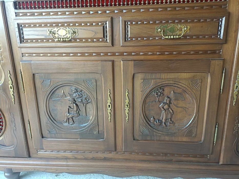 Ładny kredens komoda