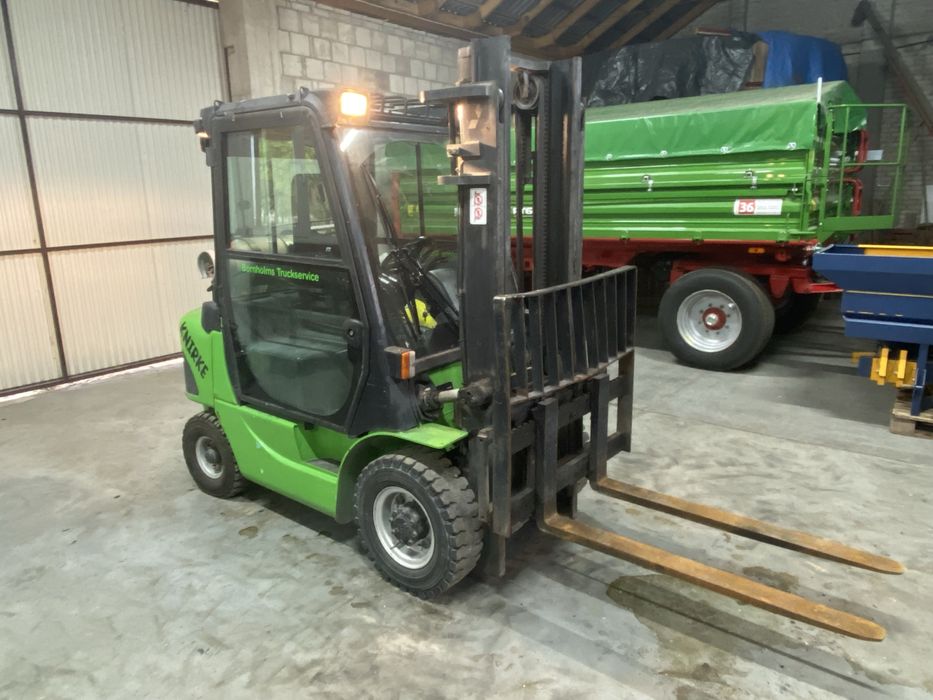 Wózek widłowy Mitsubishi FG 25