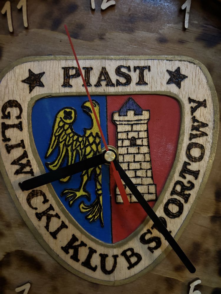 Ręcznie robiony zegar Piast Gliwice