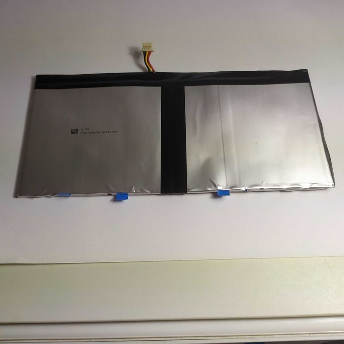 Tablet Kubo sistema operativo Windows VENDO  VÁRIAS PEÇAS. VER FOTOS