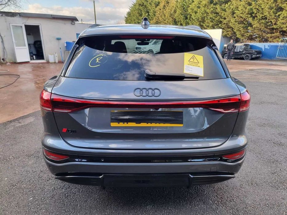 Капот та інше Audi Q6 e-tron розборка