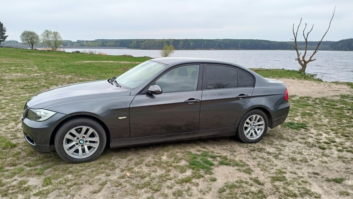 BMW e90 320i 150KM 2007 r