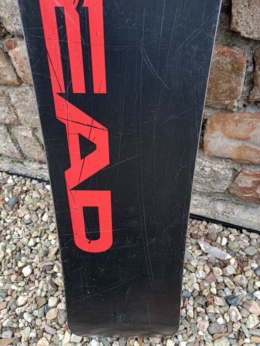 Deska snowboardowa Head Tribute R 144 cm z wiązaniami Flow.