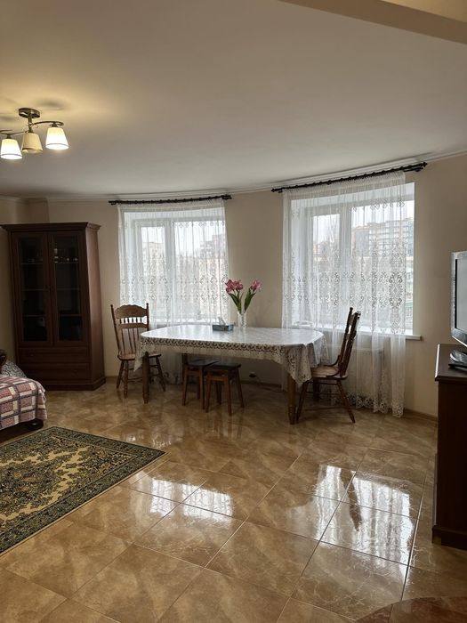 Здам Посуточно 2х.ком.ФРУНЗЕ.