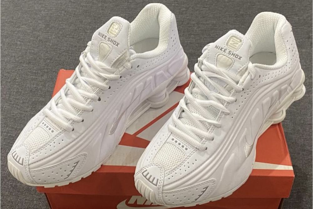 Мужские кроссовки Nike Shox R4 40-45 размер