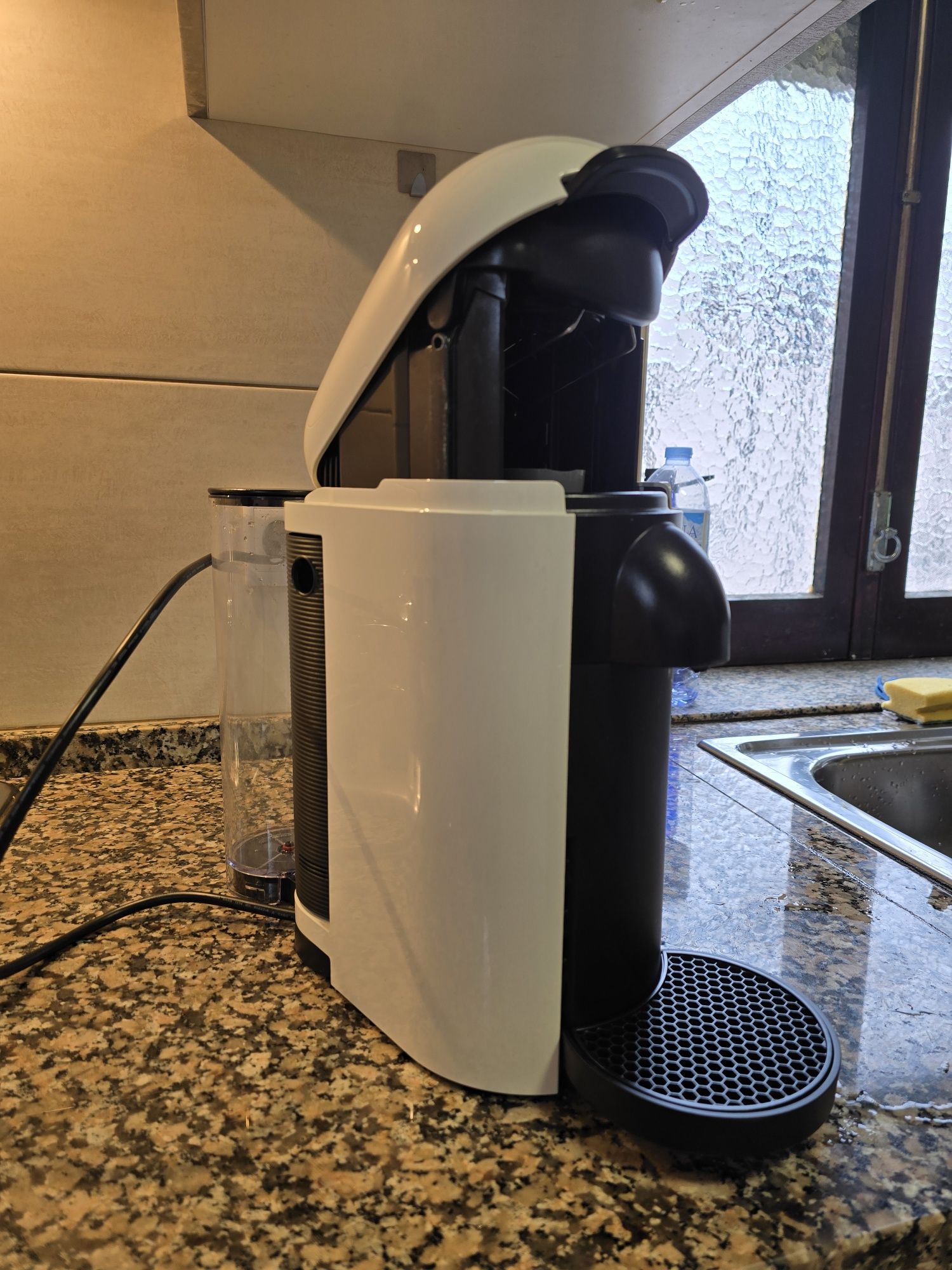 Cafeteira Nespresso Vertuo Novíssima