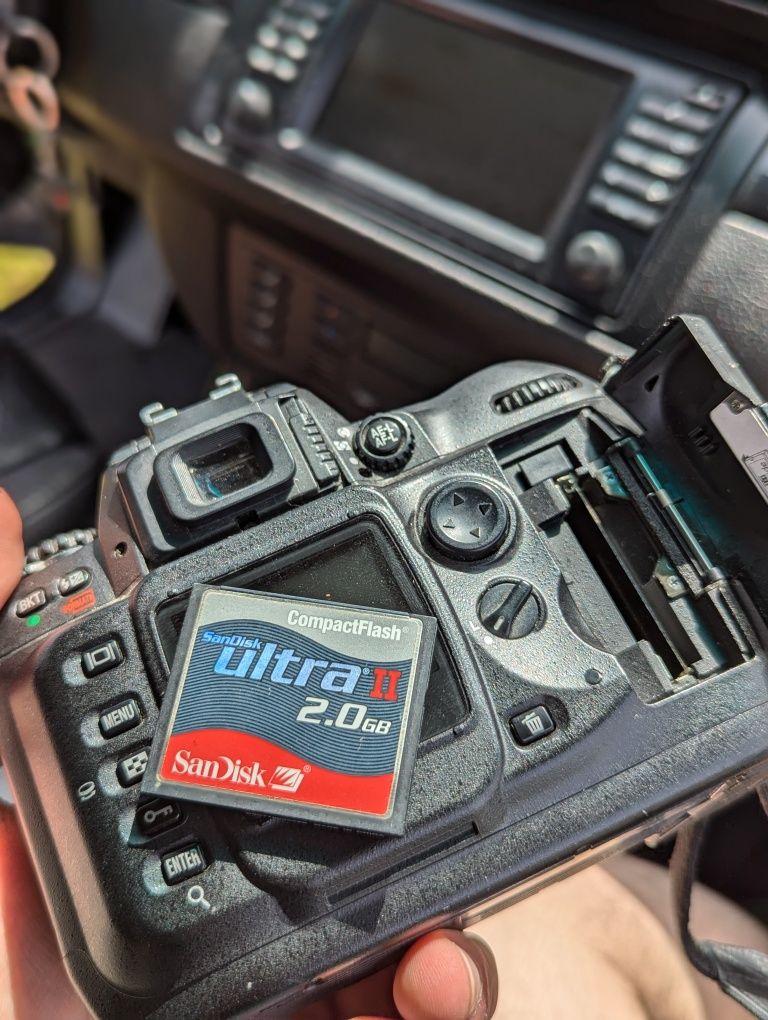Nikon D100 нікон д100 D 100