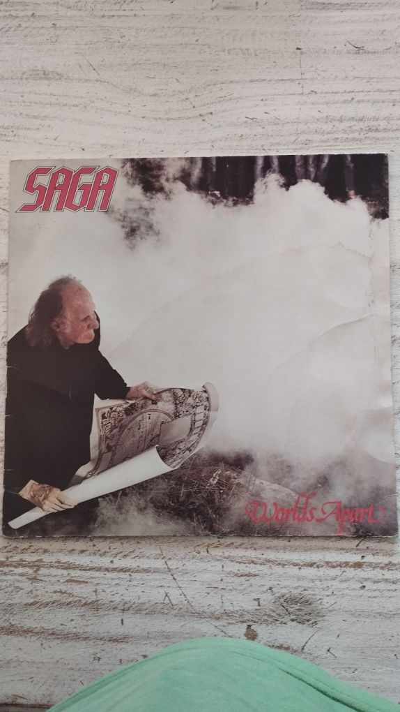 Saga "World's Apart" winyl LP