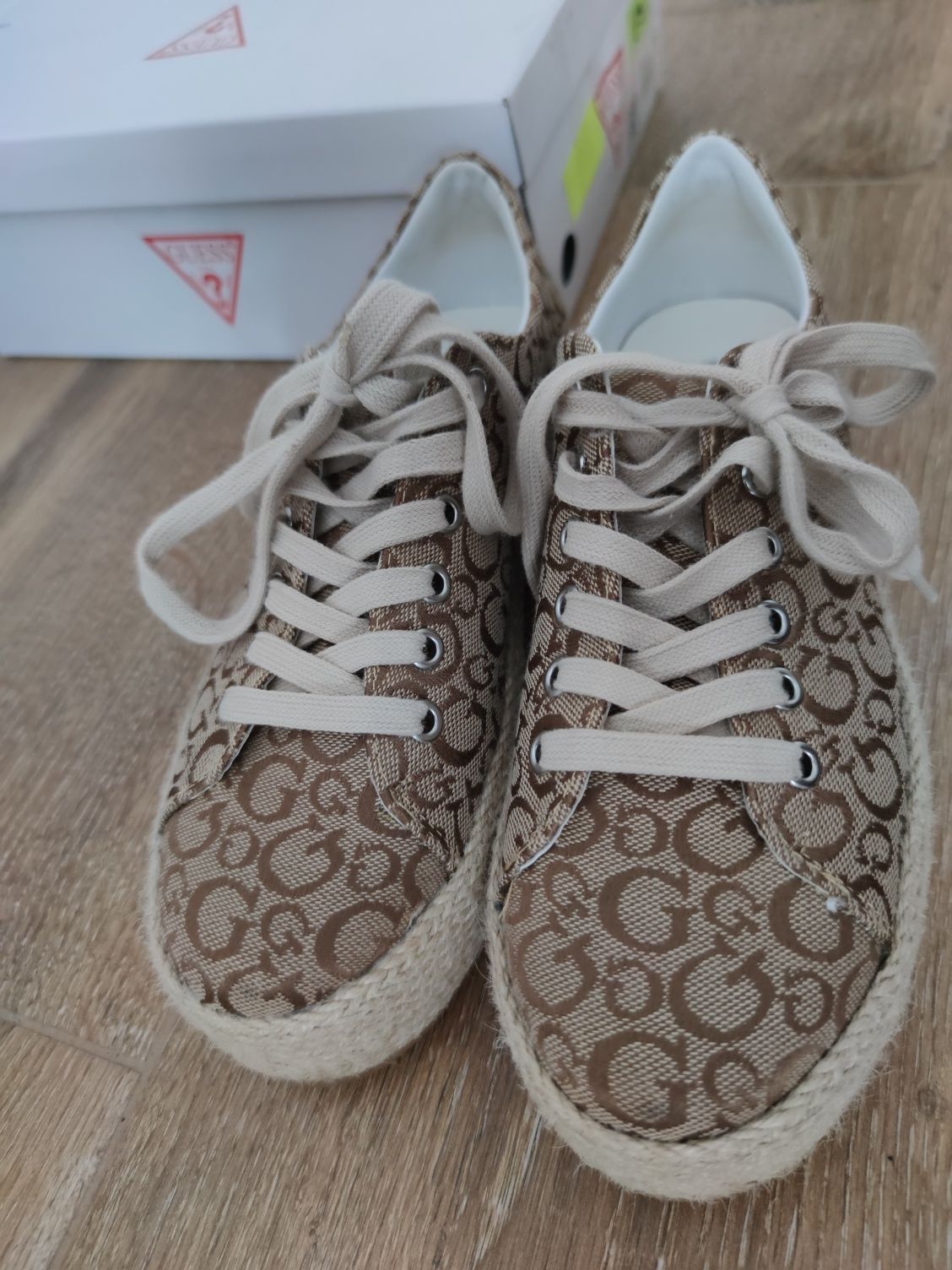 Buty GUESS trampki