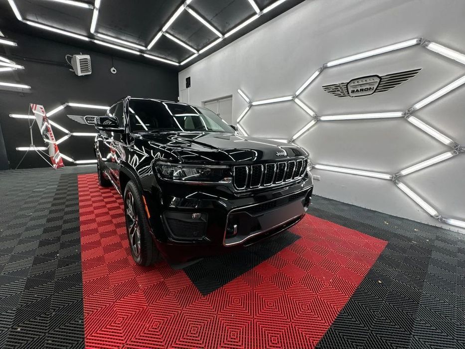 Jeep Grand Cherokee Jeep Grand Cherokee L Overland 5.7 hemi Long head-up, night-vision.