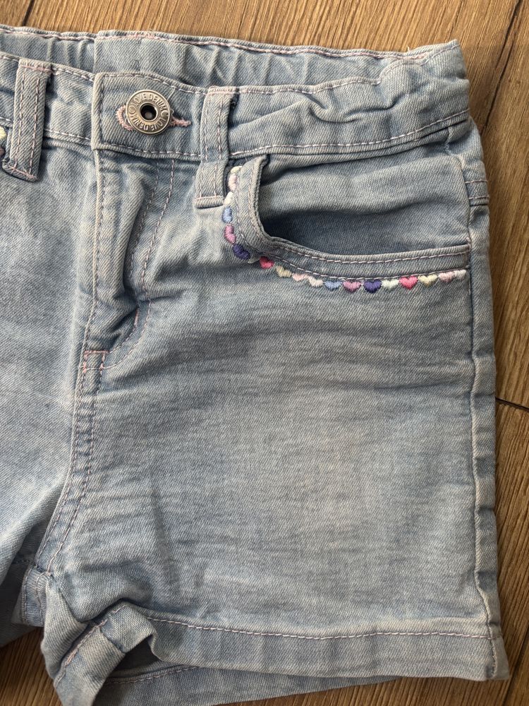 Spodenki jeansowe Little kids, 122 cm. Bez dziur.