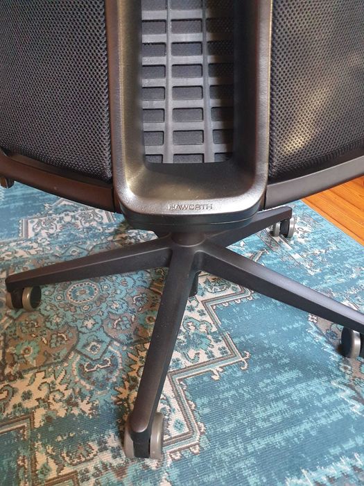 Cadeira Ergonómica de Escritório Haworth Fern