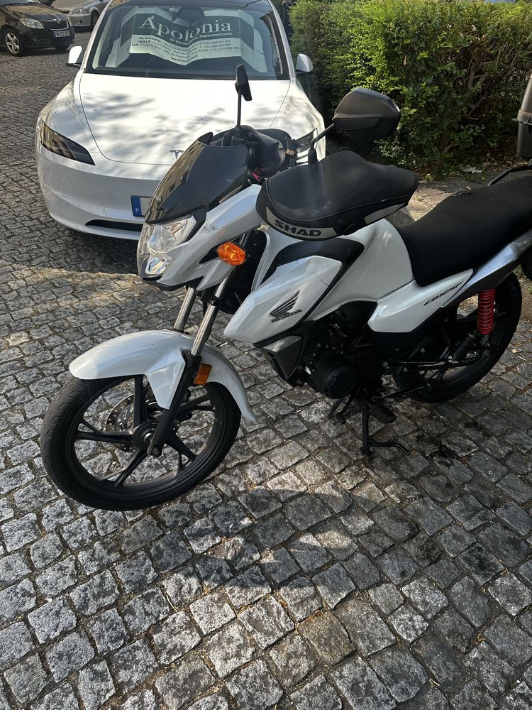 Honda cbf 125 branca